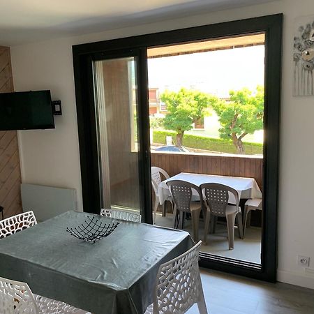 Appartement Agreable A Deux Pas Du Plan D'Eau Амбрюн Екстериор снимка